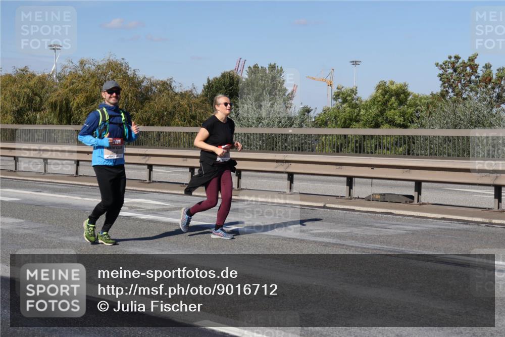 03.10.2025 - Köhlbrandbrückenlauf Julia Fischer http://msf.ph/oto/9016712 03.10.2025 13:19:53 Position 3  meine-sportfotos.de