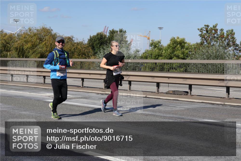 03.10.2025 - Köhlbrandbrückenlauf Julia Fischer http://msf.ph/oto/9016715 03.10.2025 13:19:53 Position 3  meine-sportfotos.de