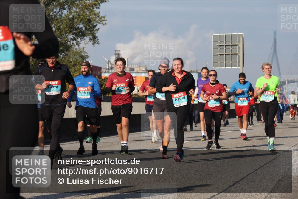 03.10.2025 - Köhlbrandbrückenlauf Luisa Fischer http://msf.ph/oto/9016717 03.10.2025 11:02:33 Position 3 803, 09, 2010, 1778, 1920 meine-sportfotos.de