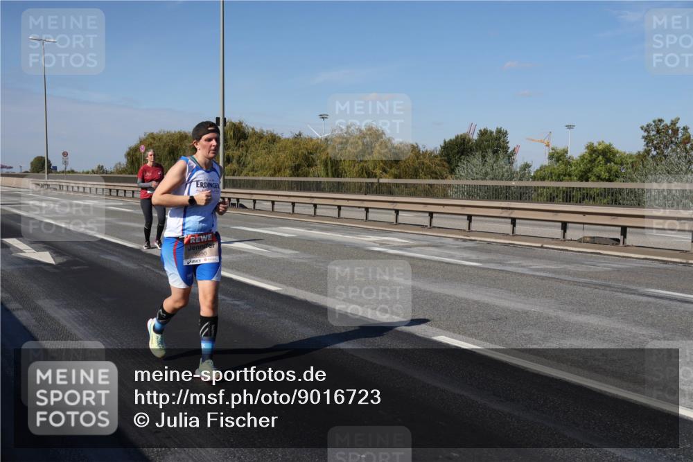 03.10.2025 - Köhlbrandbrückenlauf Julia Fischer http://msf.ph/oto/9016723 03.10.2025 13:19:57 Position 3 5990 meine-sportfotos.de