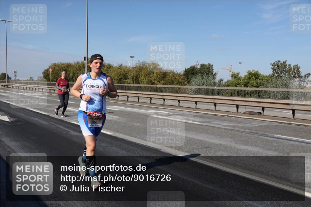 03.10.2025 - Köhlbrandbrückenlauf Julia Fischer http://msf.ph/oto/9016726 03.10.2025 13:19:57 Position 3  meine-sportfotos.de