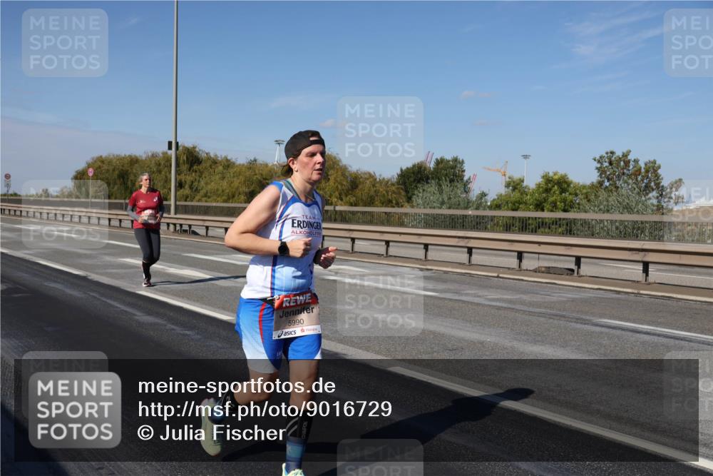 03.10.2025 - Köhlbrandbrückenlauf Julia Fischer http://msf.ph/oto/9016729 03.10.2025 13:19:57 Position 3 5990 meine-sportfotos.de