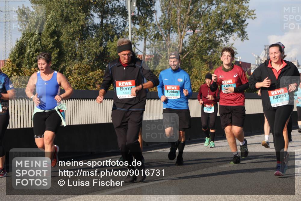 03.10.2025 - Köhlbrandbrückenlauf Luisa Fischer http://msf.ph/oto/9016731 03.10.2025 11:02:34 Position 3 1803, 2010, 1778 meine-sportfotos.de