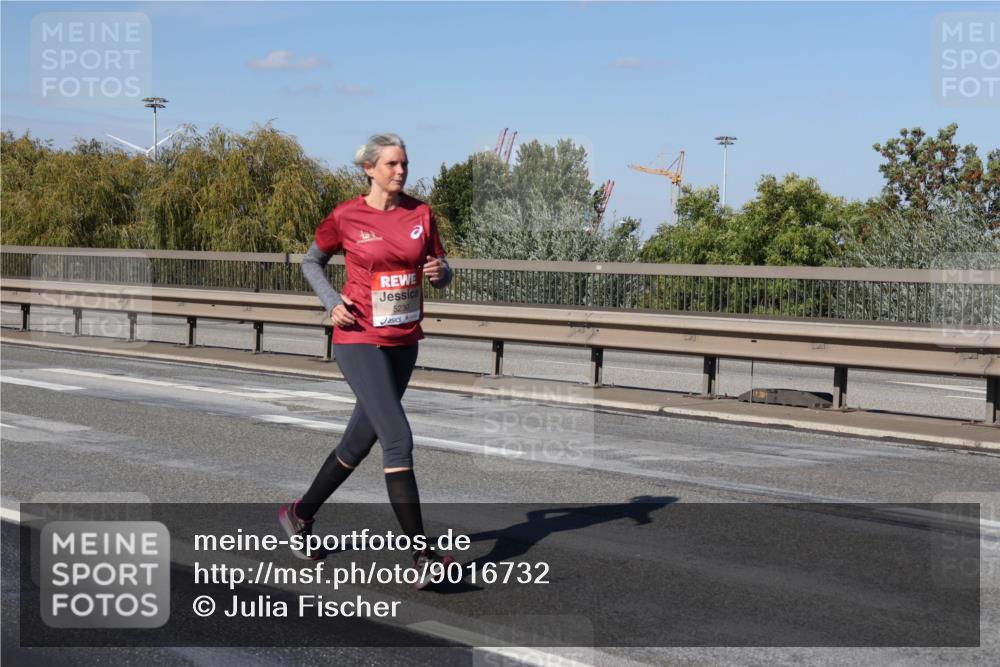 03.10.2025 - Köhlbrandbrückenlauf Julia Fischer http://msf.ph/oto/9016732 03.10.2025 13:20:00 Position 3 5230 meine-sportfotos.de