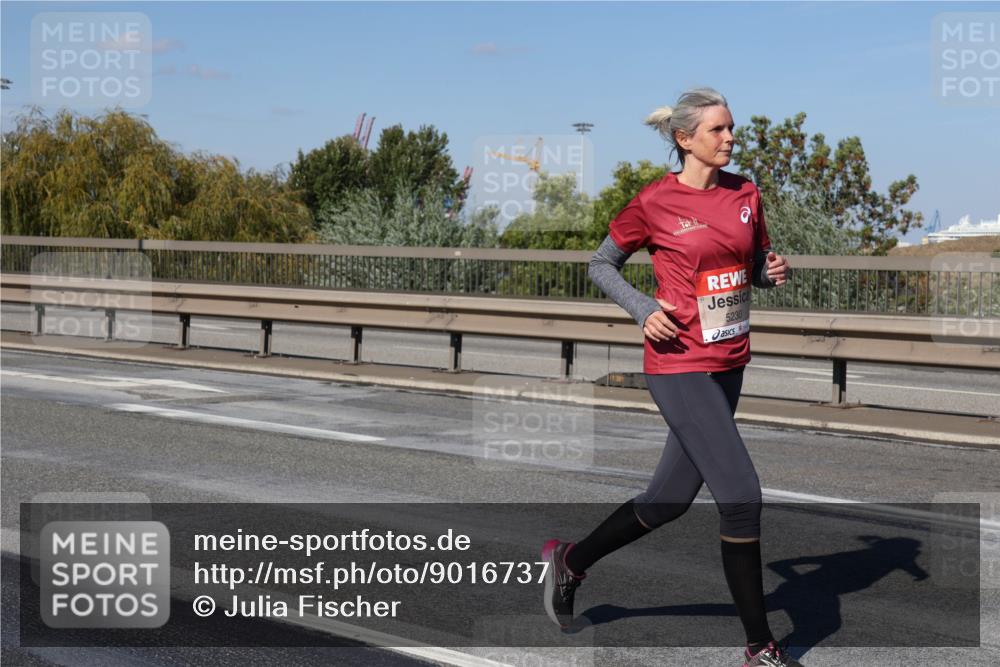 03.10.2025 - Köhlbrandbrückenlauf Julia Fischer http://msf.ph/oto/9016737 03.10.2025 13:20:01 Position 3 5230 meine-sportfotos.de