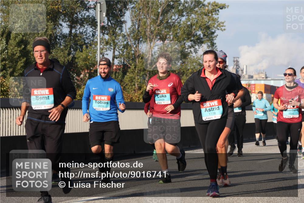03.10.2025 - Köhlbrandbrückenlauf Luisa Fischer http://msf.ph/oto/9016741 03.10.2025 11:02:35 Position 3 1803, 2010, 2009, 1778, 1920 meine-sportfotos.de