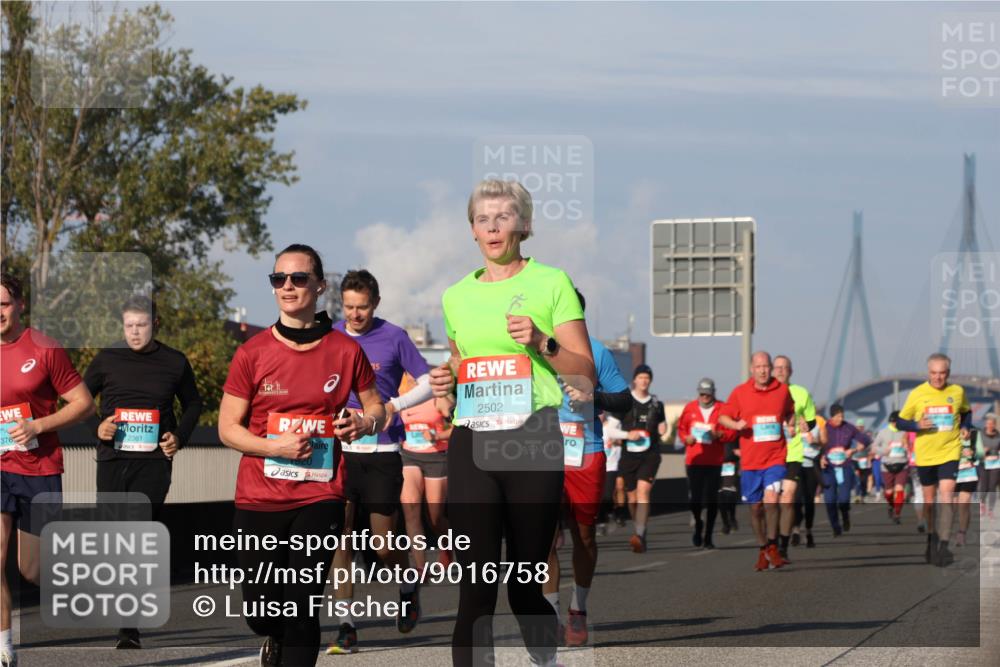03.10.2025 - Köhlbrandbrückenlauf Luisa Fischer http://msf.ph/oto/9016758 03.10.2025 11:02:37 Position 3 2361, 1, 2502, 1920 meine-sportfotos.de