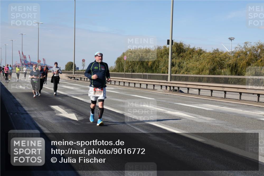 03.10.2025 - Köhlbrandbrückenlauf Julia Fischer http://msf.ph/oto/9016772 03.10.2025 13:20:13 Position 3 5991 meine-sportfotos.de