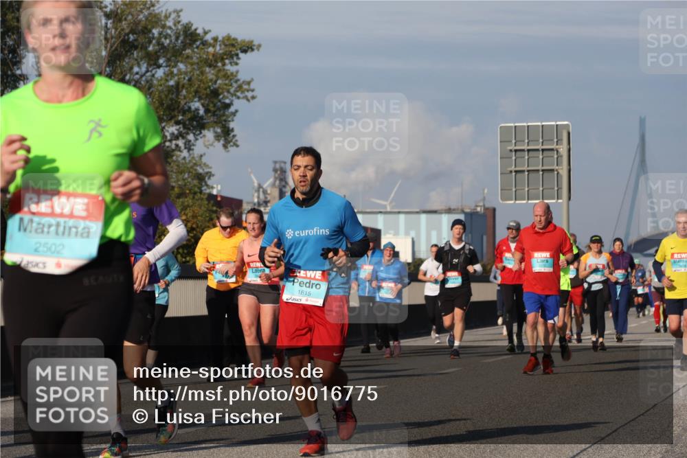 03.10.2025 - Köhlbrandbrückenlauf Luisa Fischer http://msf.ph/oto/9016775 03.10.2025 11:02:39 Position 3 2502, 1815, 3172 meine-sportfotos.de