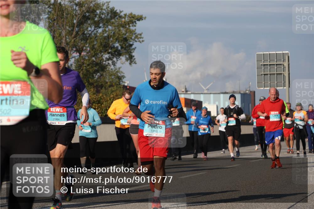 03.10.2025 - Köhlbrandbrückenlauf Luisa Fischer http://msf.ph/oto/9016777 03.10.2025 11:02:39 Position 3 502, 2984, 1815, 3172 meine-sportfotos.de