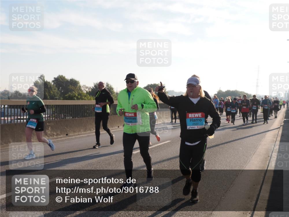 03.10.2025 - Köhlbrandbrückenlauf Fabian Wolf http://msf.ph/oto/9016788 03.10.2025 09:26:19 Position 3 3396, 2527 meine-sportfotos.de