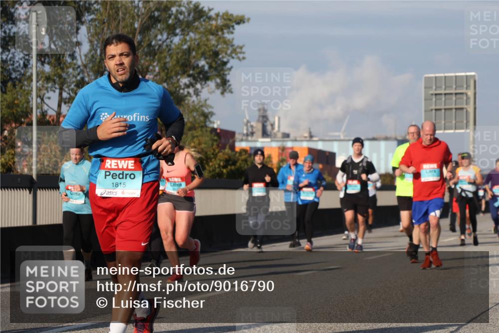 03.10.2025 - Köhlbrandbrückenlauf Luisa Fischer http://msf.ph/oto/9016790 03.10.2025 11:02:40 Position 3 1815 meine-sportfotos.de