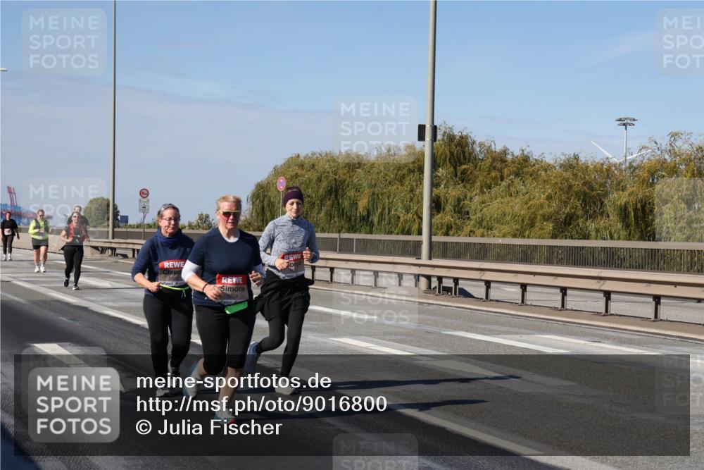 03.10.2025 - Köhlbrandbrückenlauf Julia Fischer http://msf.ph/oto/9016800 03.10.2025 13:20:18 Position 3 5620, 5253 meine-sportfotos.de