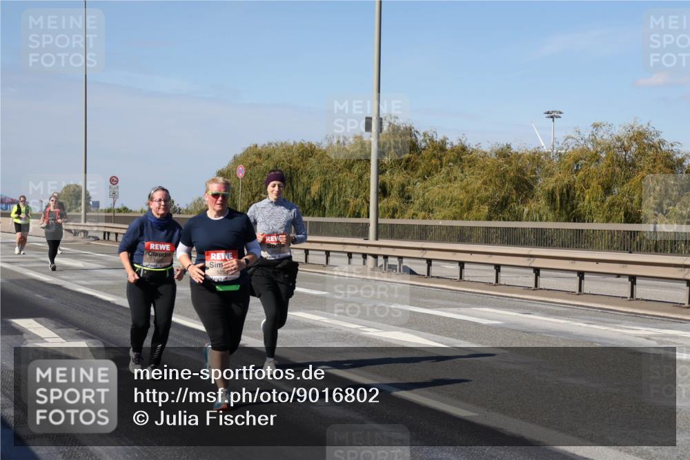 03.10.2025 - Köhlbrandbrückenlauf Julia Fischer http://msf.ph/oto/9016802 03.10.2025 13:20:19 Position 3 5253 meine-sportfotos.de