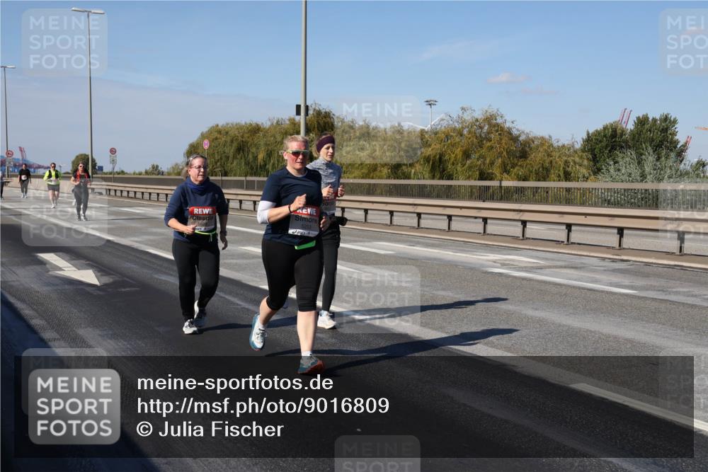 03.10.2025 - Köhlbrandbrückenlauf Julia Fischer http://msf.ph/oto/9016809 03.10.2025 13:20:20 Position 3 5620 meine-sportfotos.de