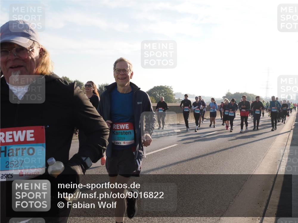 03.10.2025 - Köhlbrandbrückenlauf Fabian Wolf http://msf.ph/oto/9016822 03.10.2025 09:26:20 Position 3 2527, 2259 meine-sportfotos.de