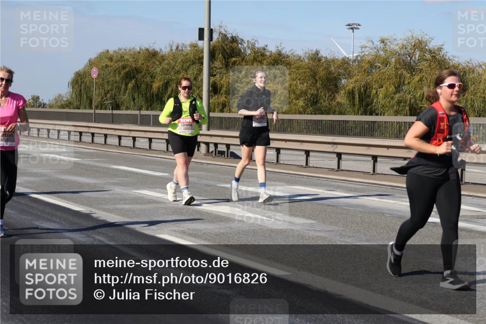 03.10.2025 - Köhlbrandbrückenlauf Julia Fischer http://msf.ph/oto/9016826 03.10.2025 13:20:30 Position 3 6711 meine-sportfotos.de