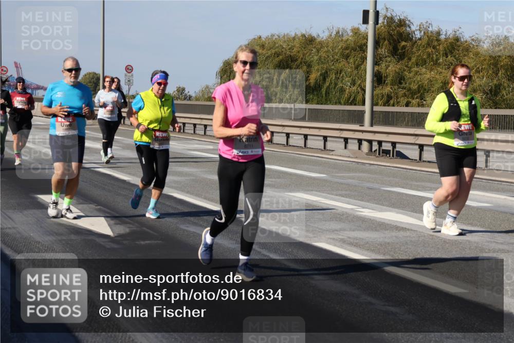 03.10.2025 - Köhlbrandbrückenlauf Julia Fischer http://msf.ph/oto/9016834 03.10.2025 13:20:31 Position 3 12, 3, 1, 3, 6711, 5232 meine-sportfotos.de