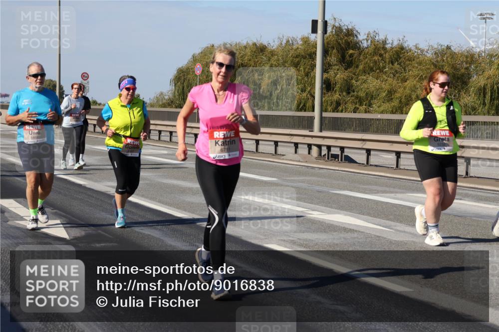 03.10.2025 - Köhlbrandbrückenlauf Julia Fischer http://msf.ph/oto/9016838 03.10.2025 13:20:32 Position 3 6462, 6711, 5232 meine-sportfotos.de
