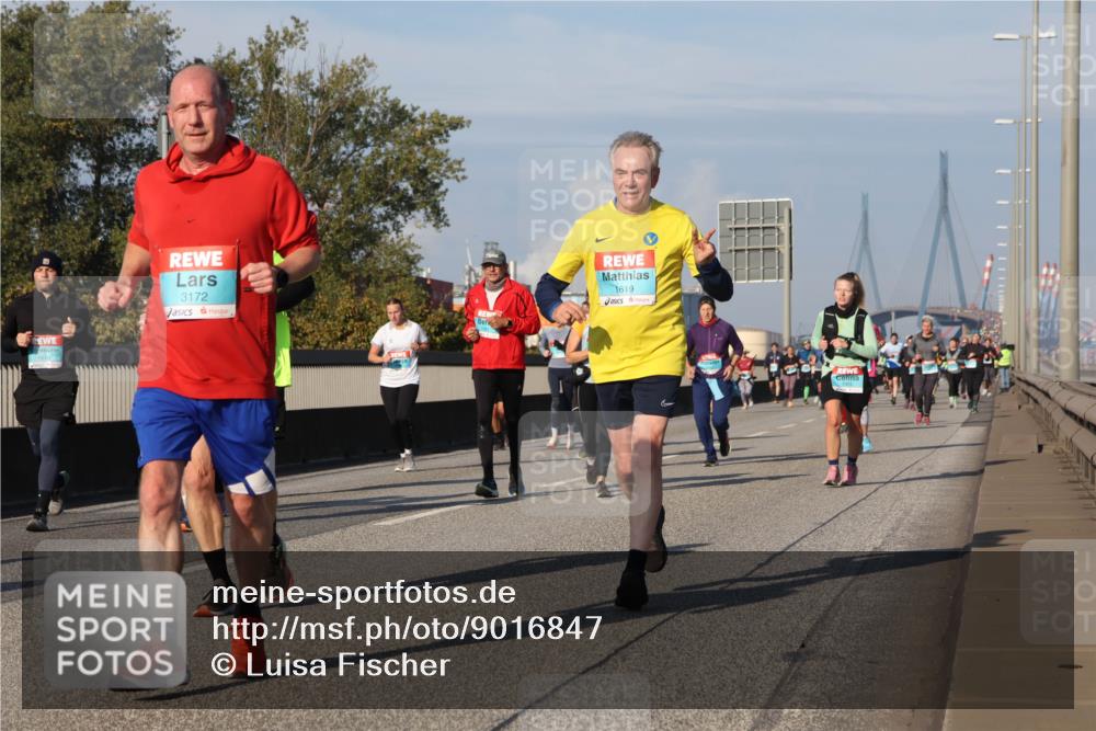 03.10.2025 - Köhlbrandbrückenlauf Luisa Fischer http://msf.ph/oto/9016847 03.10.2025 11:02:46 Position 3 1810, 3172, 1619 meine-sportfotos.de