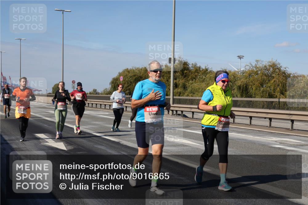 03.10.2025 - Köhlbrandbrückenlauf Julia Fischer http://msf.ph/oto/9016865 03.10.2025 13:20:35 Position 3 6462 meine-sportfotos.de