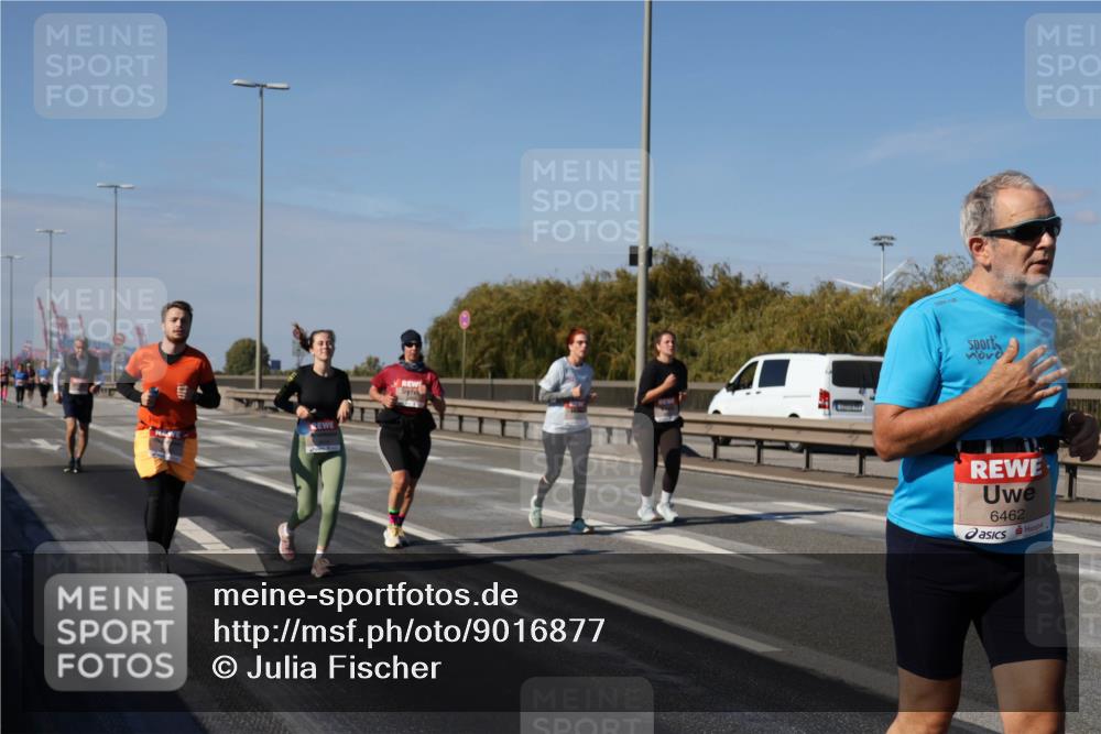 03.10.2025 - Köhlbrandbrückenlauf Julia Fischer http://msf.ph/oto/9016877 03.10.2025 13:20:36 Position 3 6462 meine-sportfotos.de