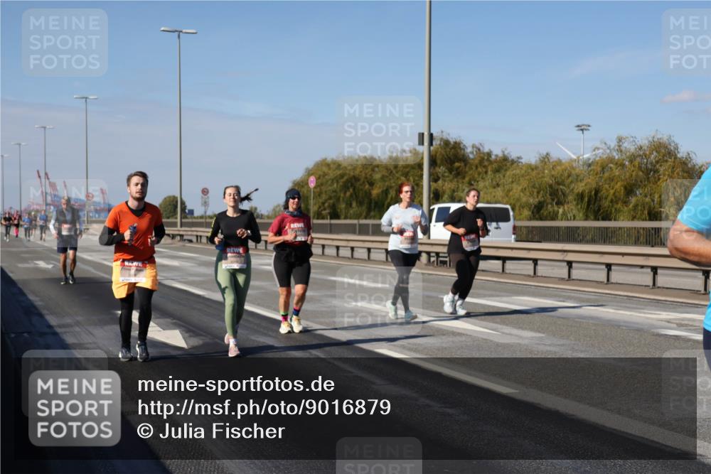 03.10.2025 - Köhlbrandbrückenlauf Julia Fischer http://msf.ph/oto/9016879 03.10.2025 13:20:37 Position 3 4944 meine-sportfotos.de