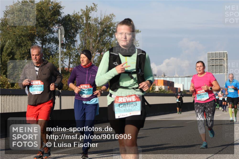03.10.2025 - Köhlbrandbrückenlauf Luisa Fischer http://msf.ph/oto/9016905 03.10.2025 11:02:52 Position 3 2886, 2885, 1503, 3239 meine-sportfotos.de