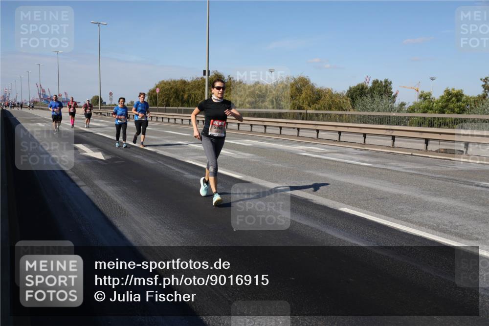 03.10.2025 - Köhlbrandbrückenlauf Julia Fischer http://msf.ph/oto/9016915 03.10.2025 13:20:58 Position 3  meine-sportfotos.de