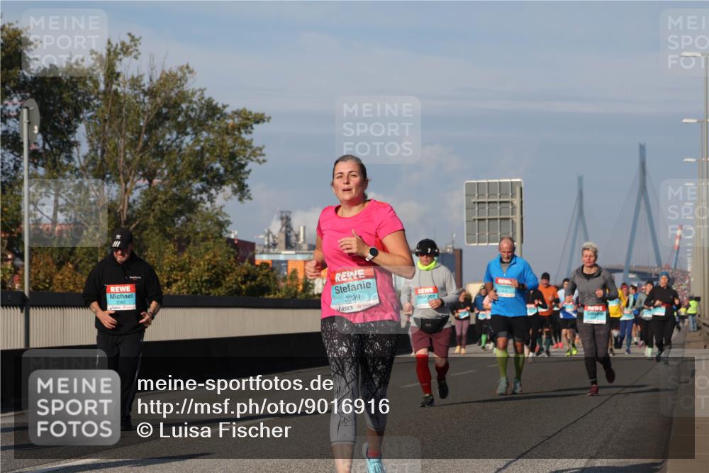 03.10.2025 - Köhlbrandbrückenlauf Luisa Fischer http://msf.ph/oto/9016916 03.10.2025 11:02:54 Position 3 3239 meine-sportfotos.de