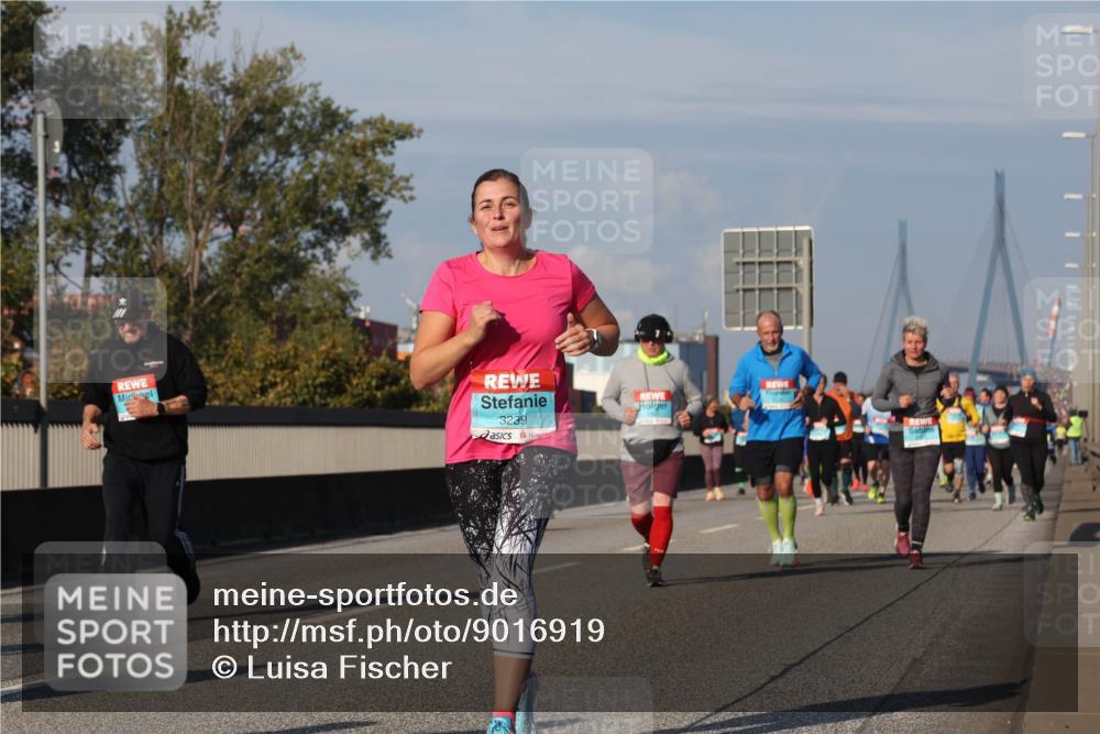 03.10.2025 - Köhlbrandbrückenlauf Luisa Fischer http://msf.ph/oto/9016919 03.10.2025 11:02:54 Position 3 3239 meine-sportfotos.de