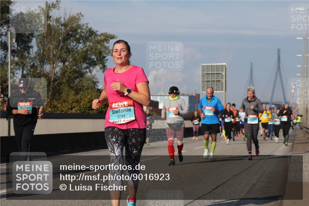 03.10.2025 - Köhlbrandbrückenlauf Luisa Fischer http://msf.ph/oto/9016923 03.10.2025 11:02:54 Position 3 3239 meine-sportfotos.de