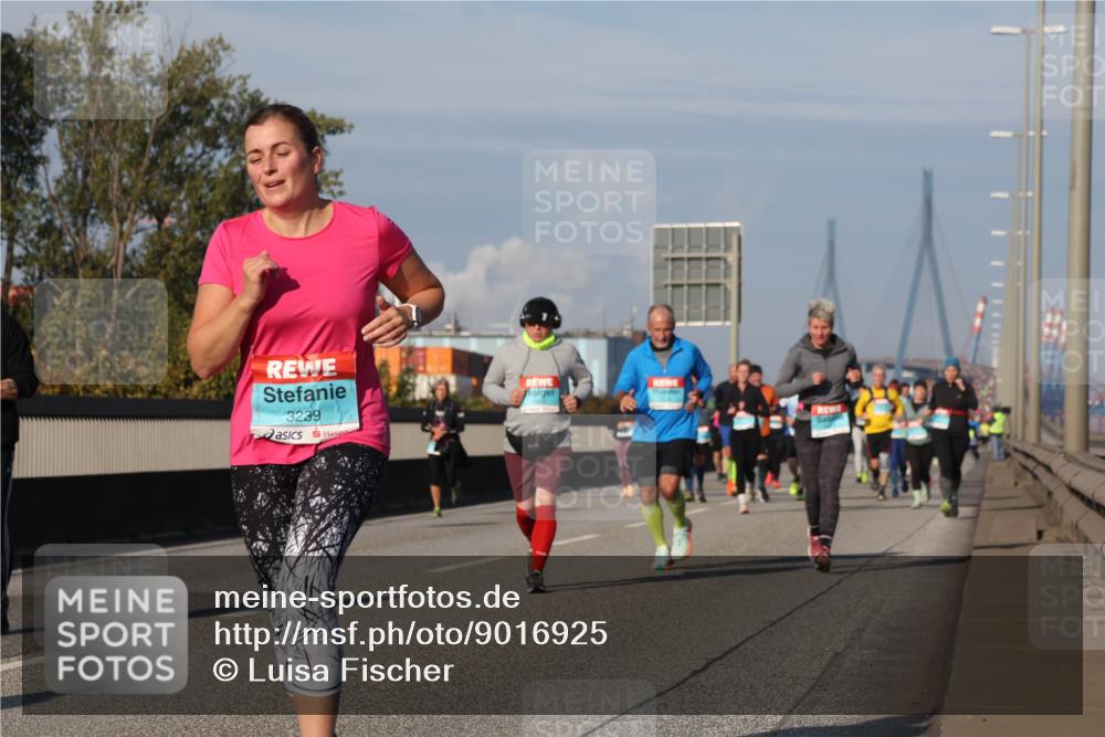 03.10.2025 - Köhlbrandbrückenlauf Luisa Fischer http://msf.ph/oto/9016925 03.10.2025 11:02:55 Position 3 3239 meine-sportfotos.de