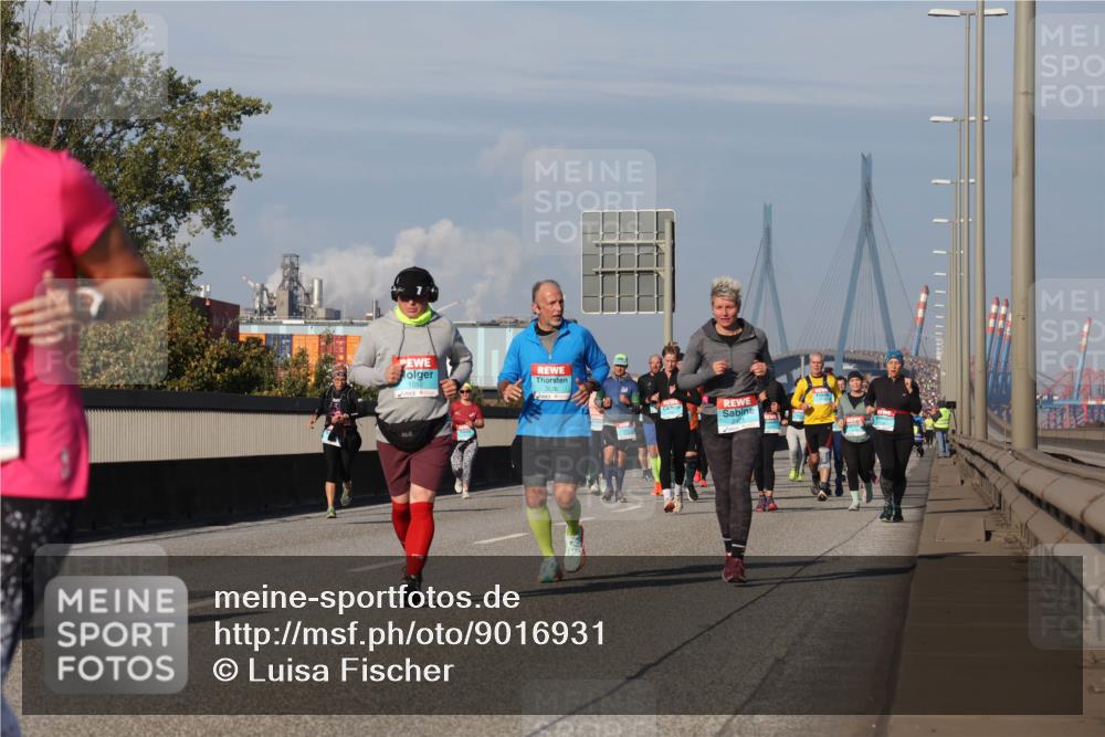 03.10.2025 - Köhlbrandbrückenlauf Luisa Fischer http://msf.ph/oto/9016931 03.10.2025 11:02:55 Position 3  meine-sportfotos.de