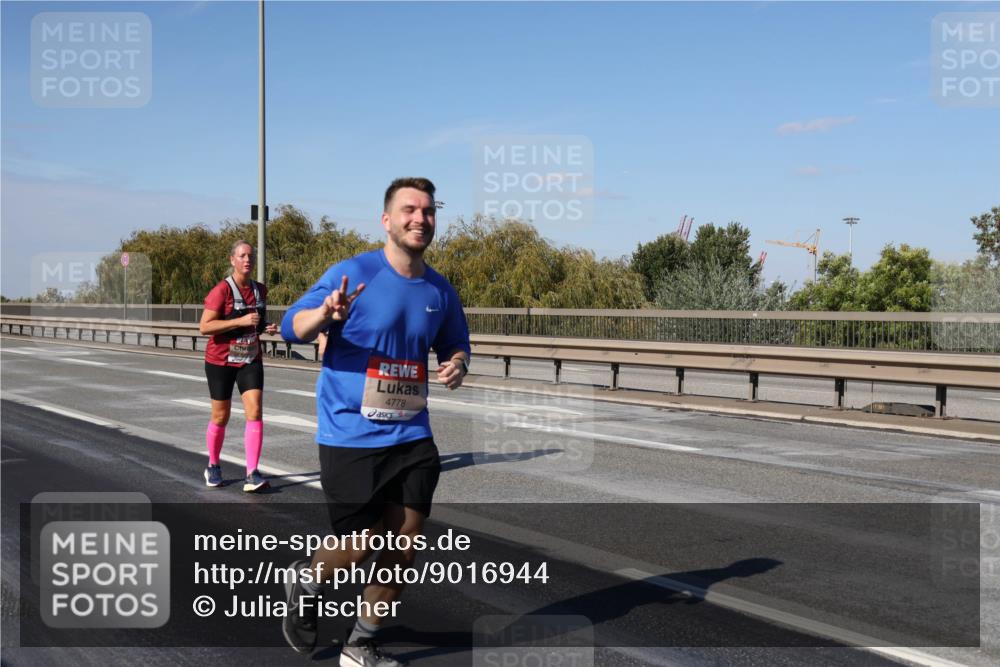 03.10.2025 - Köhlbrandbrückenlauf Julia Fischer http://msf.ph/oto/9016944 03.10.2025 13:21:07 Position 3 4778 meine-sportfotos.de