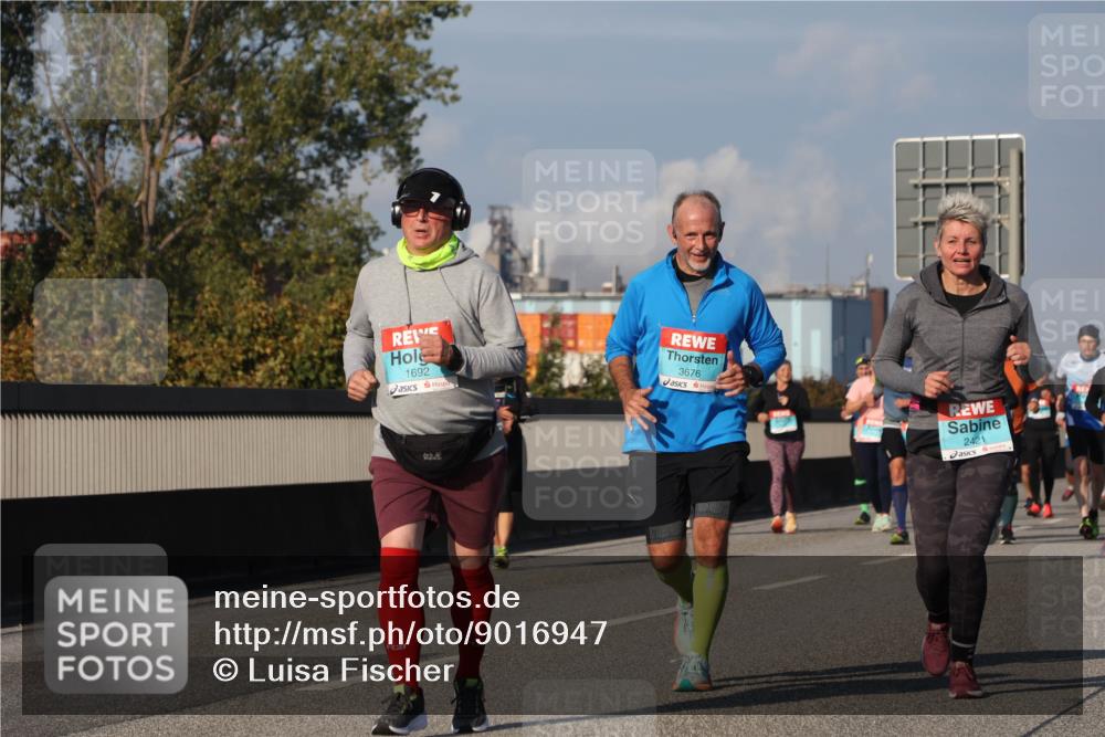 03.10.2025 - Köhlbrandbrückenlauf Luisa Fischer http://msf.ph/oto/9016947 03.10.2025 11:02:57 Position 3 1692, 3676, 2421 meine-sportfotos.de