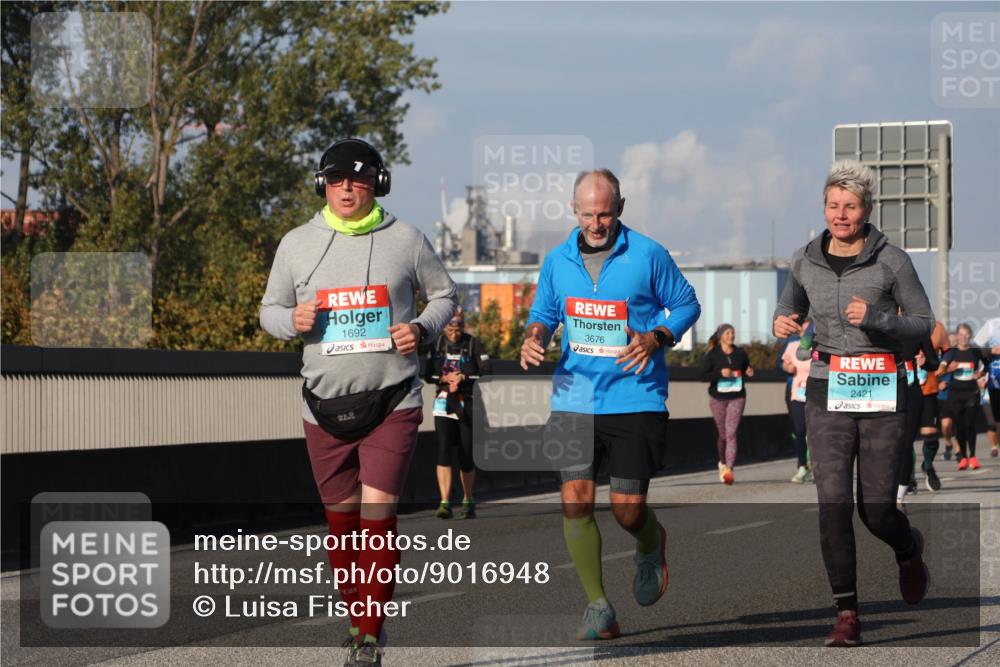 03.10.2025 - Köhlbrandbrückenlauf Luisa Fischer http://msf.ph/oto/9016948 03.10.2025 11:02:57 Position 3 1692, 3676, 2421 meine-sportfotos.de