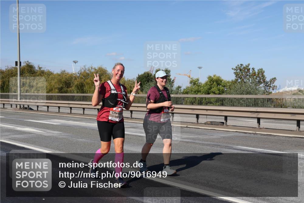 03.10.2025 - Köhlbrandbrückenlauf Julia Fischer http://msf.ph/oto/9016949 03.10.2025 13:21:09 Position 3 6185 meine-sportfotos.de