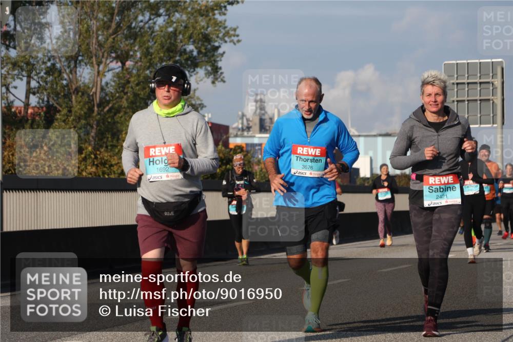 03.10.2025 - Köhlbrandbrückenlauf Luisa Fischer http://msf.ph/oto/9016950 03.10.2025 11:02:58 Position 3 1692, 3676, 2421 meine-sportfotos.de