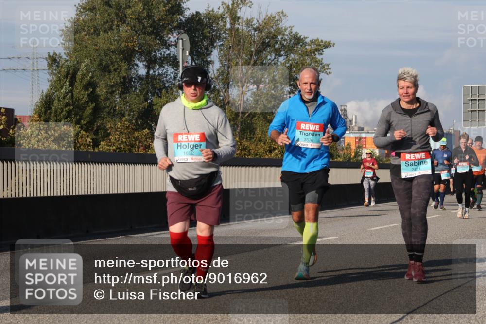 03.10.2025 - Köhlbrandbrückenlauf Luisa Fischer http://msf.ph/oto/9016962 03.10.2025 11:02:59 Position 3 1692, 3676, 2421 meine-sportfotos.de