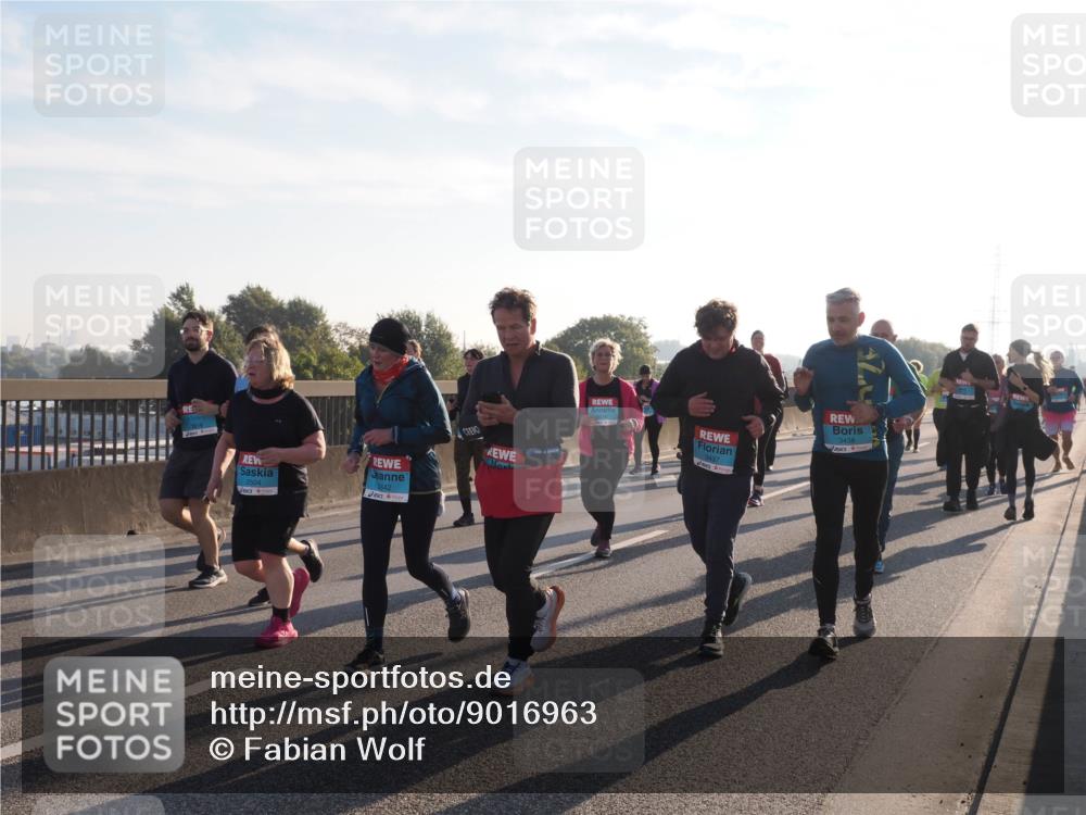 03.10.2025 - Köhlbrandbrückenlauf Fabian Wolf http://msf.ph/oto/9016963 03.10.2025 09:26:26 Position 3 2504, 2442, 3438 meine-sportfotos.de