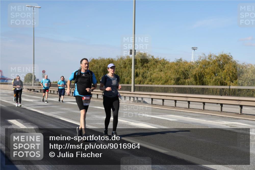 03.10.2025 - Köhlbrandbrückenlauf Julia Fischer http://msf.ph/oto/9016964 03.10.2025 13:21:42 Position 3  meine-sportfotos.de
