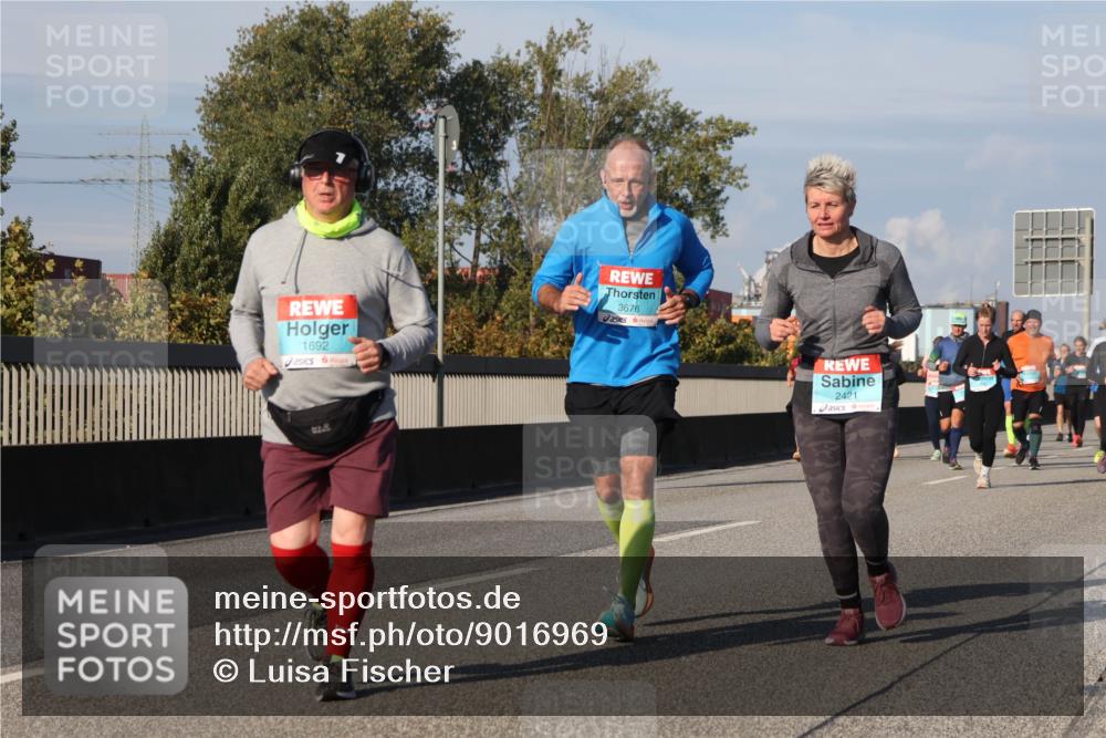 03.10.2025 - Köhlbrandbrückenlauf Luisa Fischer http://msf.ph/oto/9016969 03.10.2025 11:03:00 Position 3 1692, 3676, 2421 meine-sportfotos.de