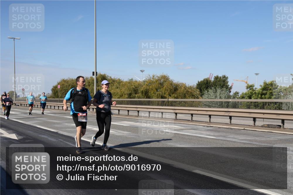 03.10.2025 - Köhlbrandbrückenlauf Julia Fischer http://msf.ph/oto/9016970 03.10.2025 13:21:43 Position 3 5988 meine-sportfotos.de