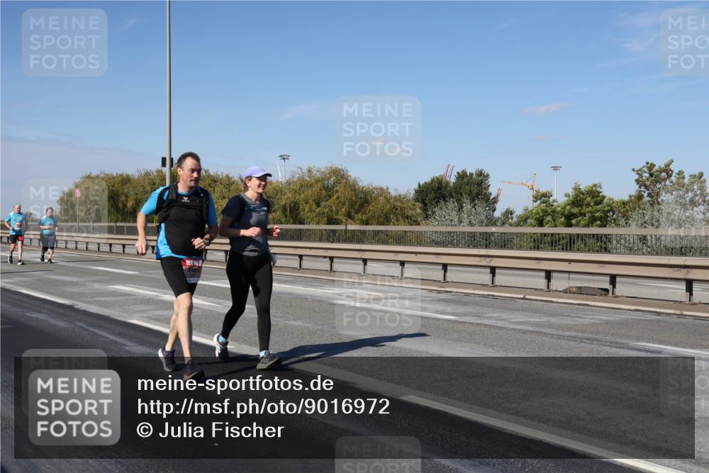 03.10.2025 - Köhlbrandbrückenlauf Julia Fischer http://msf.ph/oto/9016972 03.10.2025 13:21:44 Position 3  meine-sportfotos.de