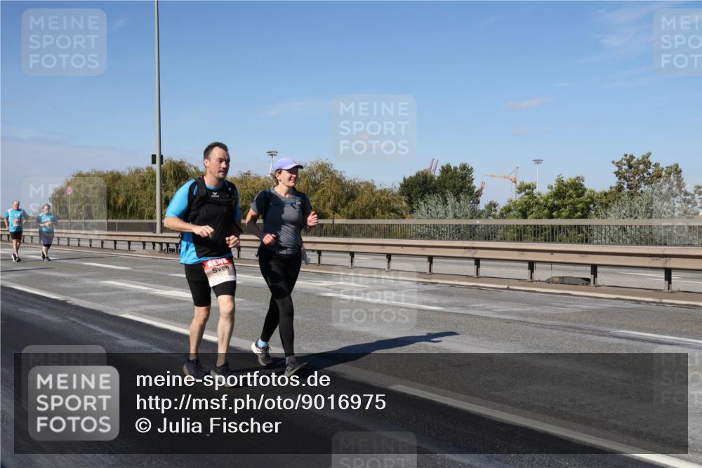 03.10.2025 - Köhlbrandbrückenlauf Julia Fischer http://msf.ph/oto/9016975 03.10.2025 13:21:44 Position 3  meine-sportfotos.de