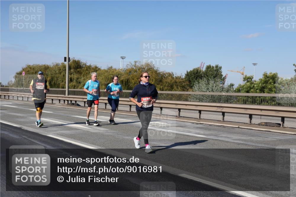 03.10.2025 - Köhlbrandbrückenlauf Julia Fischer http://msf.ph/oto/9016981 03.10.2025 13:21:51 Position 3  meine-sportfotos.de