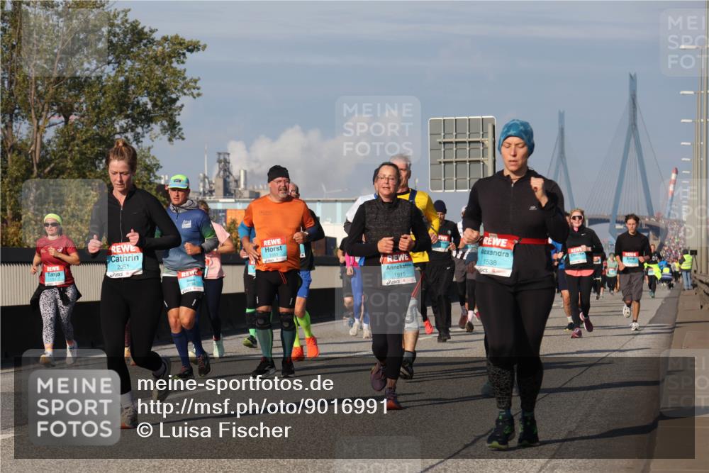 03.10.2025 - Köhlbrandbrückenlauf Luisa Fischer http://msf.ph/oto/9016991 03.10.2025 11:03:05 Position 3 2051, 3736, 1615, 1538 meine-sportfotos.de