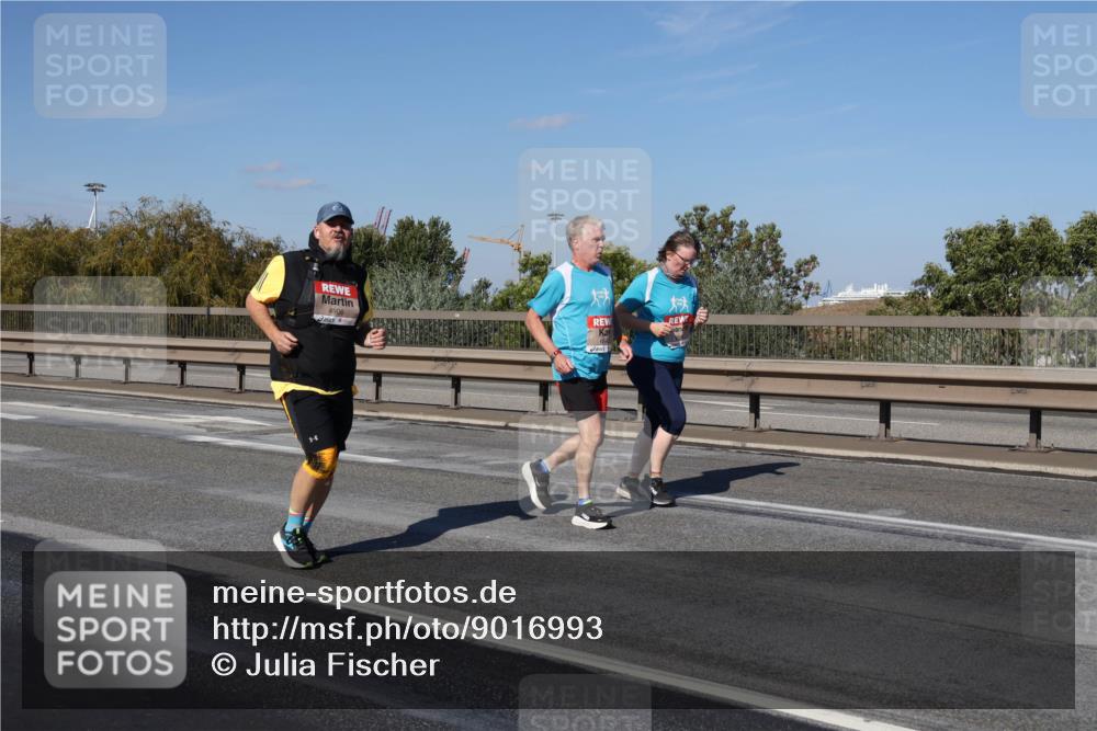 03.10.2025 - Köhlbrandbrückenlauf Julia Fischer http://msf.ph/oto/9016993 03.10.2025 13:21:54 Position 3 1, 4906 meine-sportfotos.de