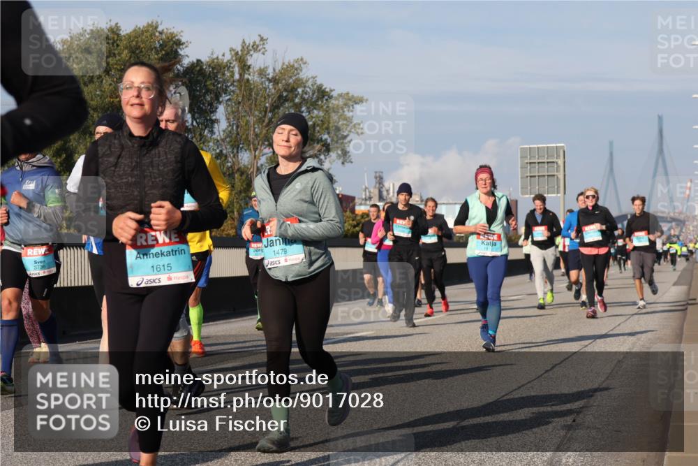 03.10.2025 - Köhlbrandbrückenlauf Luisa Fischer http://msf.ph/oto/9017028 03.10.2025 11:03:09 Position 3 3736, 1615, 1479, 191 meine-sportfotos.de